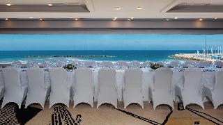 Гостиница Crowne Plaza Tel Aviv Beach