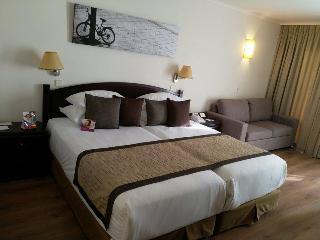 Гостиница Crowne Plaza Tel Aviv Beach