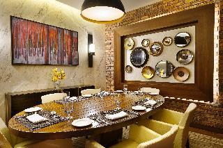 Гостиница DoubleTree by Hilton Hotel Riyadh - Al Muroj Busin
