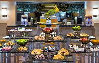 Гостиница DoubleTree by Hilton Hotel Riyadh - Al Muroj Busin