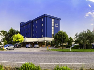 Hotel Dora