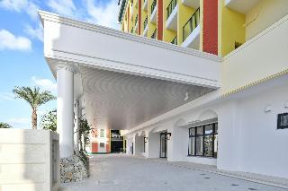 Гостиница Lequ Okinawa Chatan Spa Resort