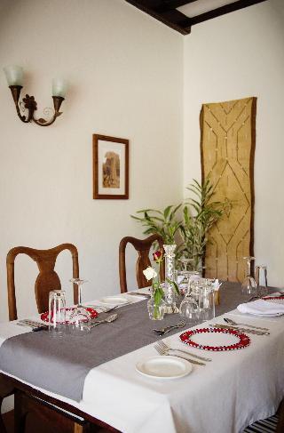 Гостиница Mount Meru Game Lodge