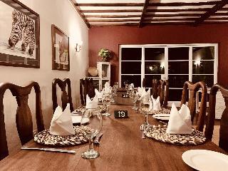 Гостиница Mount Meru Game Lodge
