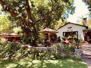 Гостиница Mount Meru Game Lodge
