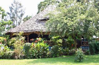 Гостиница The Vijiji Center Lodge And Safari