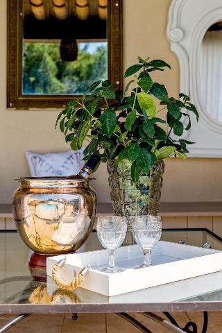 Гостиница Les Secrets d'Aix Les roulottes