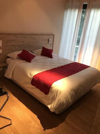 Гостиница Hotel Pyrene