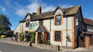 Hotel The Walnut Tree