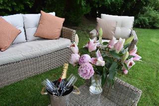 Hotel Craigmhor Lodge & Courtyard