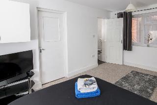 Гостиница Lovely Rooms In A Quiet Place Of Woking