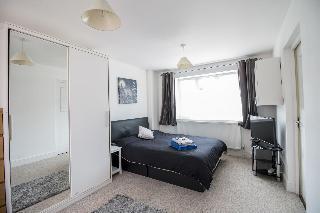 Гостиница Lovely Rooms In A Quiet Place Of Woking