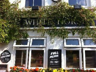 Гостиница The White Horse Crostwick