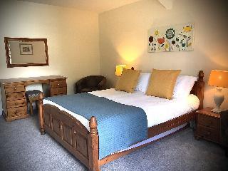 Hotel Pheasant Inn