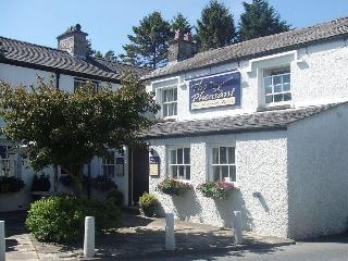 Hotel Pheasant Inn
