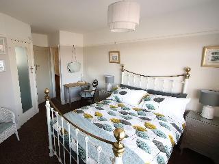 Hotel Canford Bridge B B