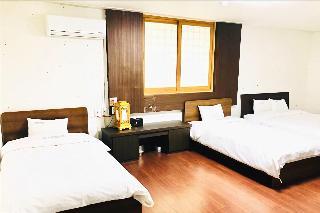 Гостиница Jeonju Hansung Tourist Hotel