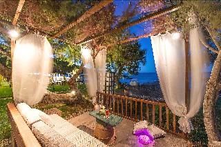 Гостиница Fiore Beach Studios