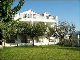Hotel Yiota Studios
