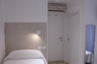 Гостиница Hostal Nova