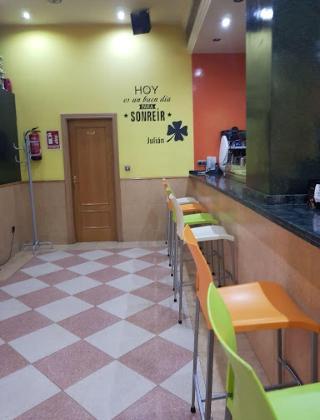 Гостиница Hostal Julian