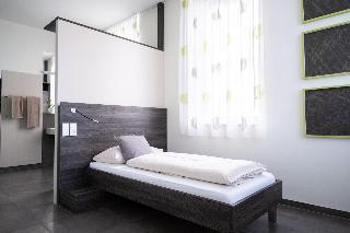 Гостиница Eee Hotel Traun