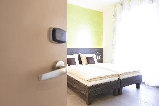 Гостиница Eee Hotel Traun