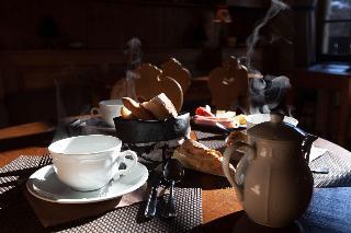 Гостиница Au Coin Du Feu