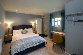 Гостиница The Cowdray Arms