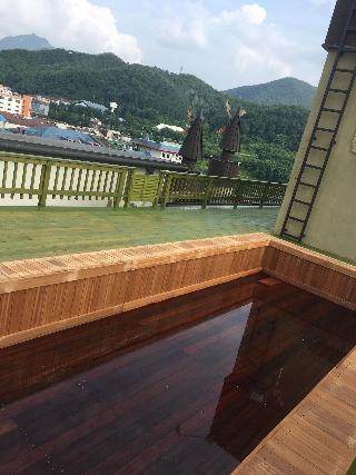 Suanbo Hotel Screen