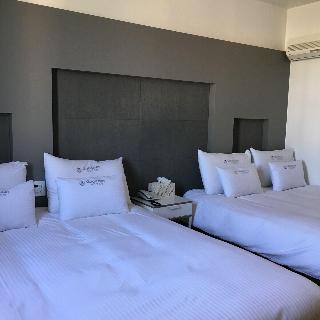 Charmant Hotel