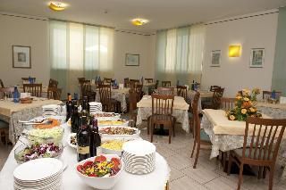 Гостиница Hotel Caravel