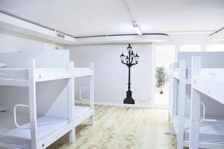Гостиница Hola Hostal Eixample