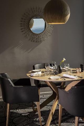 Гостиница Hotel & Spa Les Bains de Camargue by Thalazur