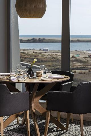 Гостиница Hotel & Spa Les Bains de Camargue by Thalazur