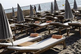 Гостиница Hotel & Spa Les Bains de Camargue by Thalazur