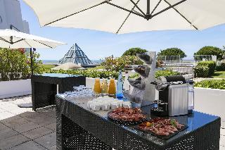 Гостиница Hotel & Spa Les Bains de Camargue by Thalazur