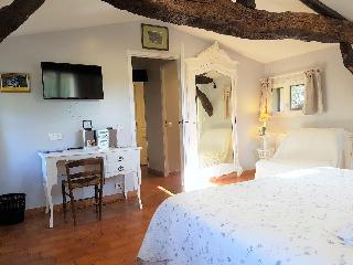 Hotel B&B With Charm - Quiet With Kitchen & sw Pool