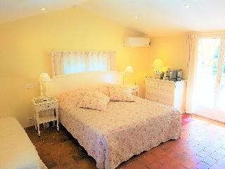 Hotel B&B With Charm - Quiet With Kitchen & sw Pool