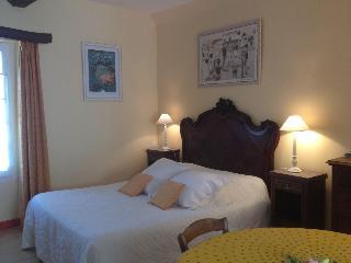 Hotel B&B With Charm - Quiet With Kitchen & sw Pool