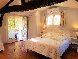 Hotel B&B With Charm - Quiet With Kitchen & sw Pool