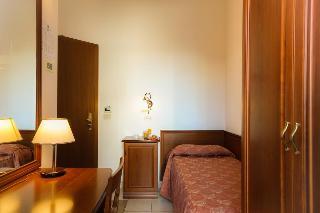 Гостиница Sovrana Hotel & Re Aqva SPA