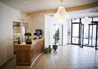 Гостиница Sovrana Hotel & Re Aqva SPA