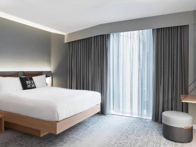Hotel Moxy Slough