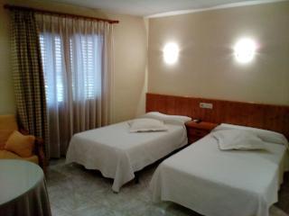 Hotel Hostal Lopez