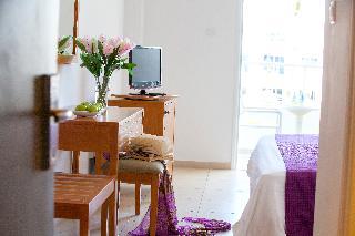 Гостиница Mayfair  Paphos