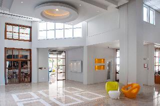 Гостиница Mayfair  Paphos