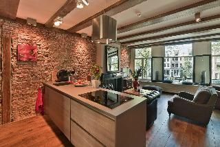 Гостиница The Place 2 Bnb