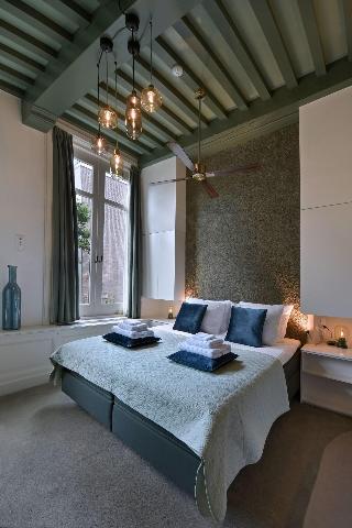 Гостиница The Place 2 Bnb