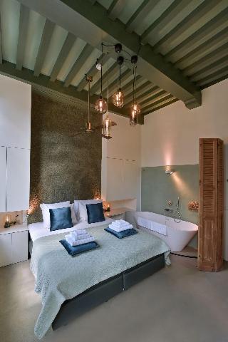 Гостиница The Place 2 Bnb